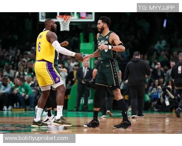 英格拉姆自信回应KD比较称自己传球能力略胜一筹 英格拉姆自信回应KD比较称自己传球能力略胜一筹