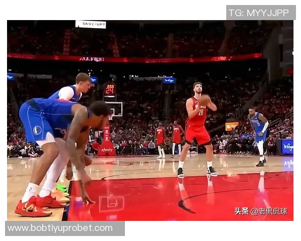 哈登经典跳投瞬间马绍尔背手防守不敢轻举妄动